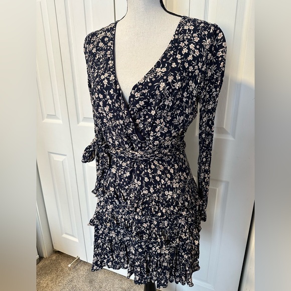 Lulus Cute and Curated Navy Blue Floral Print Tiered Mini Dress / Size Large - Picture 8 of 16